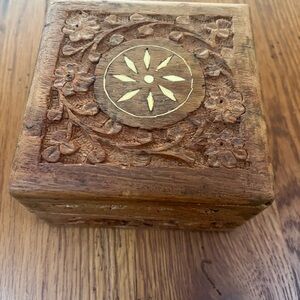 🌺 Vintage Hand Carved Wooden Trinket Box | Floral Inlay Jewelry Keepsakes